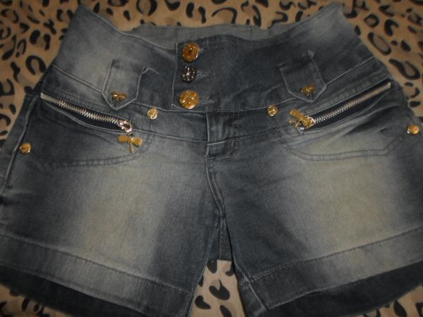 Short jeans tamanho 40 com lycra