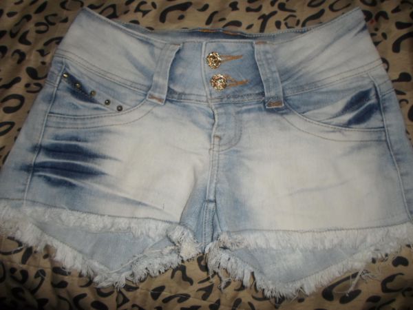 Shortinho jeans tamanho 40