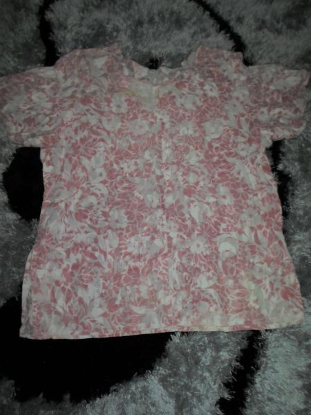 Blusa com pouca transparência